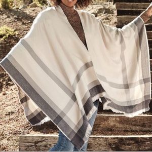 SIIZU Cozy Poncho Wrap Gray Stripe One Size